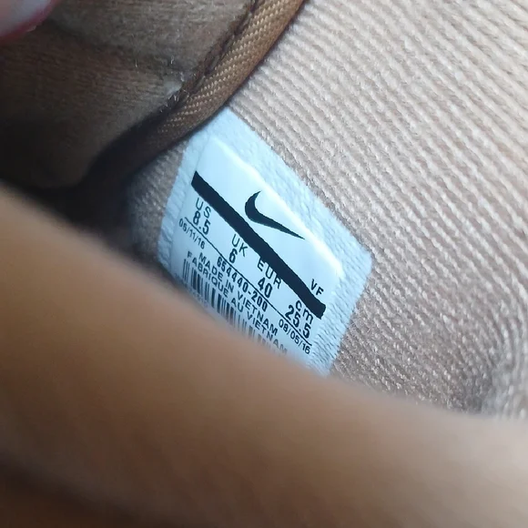 Nike Tan High-Top Sneakers - Picture 6 of 11